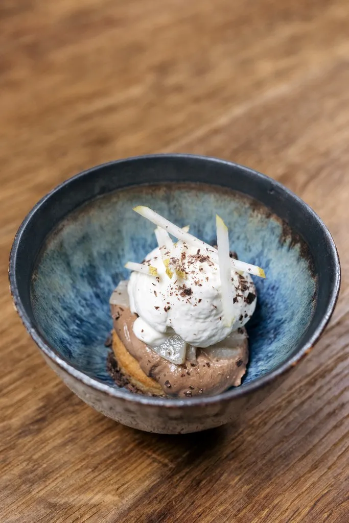 The menu 9 dessert au chocolat gastronomique du restaurant le moulin de la santoire a saint saturnin